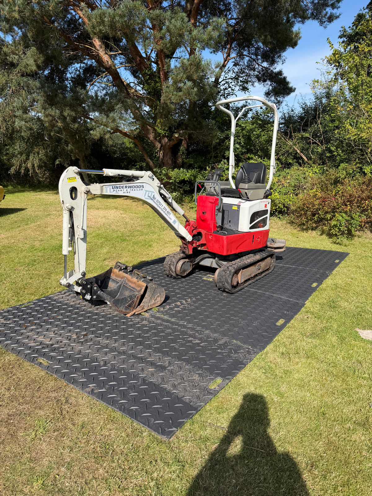 🏗️ 1T Micro Digger Hire