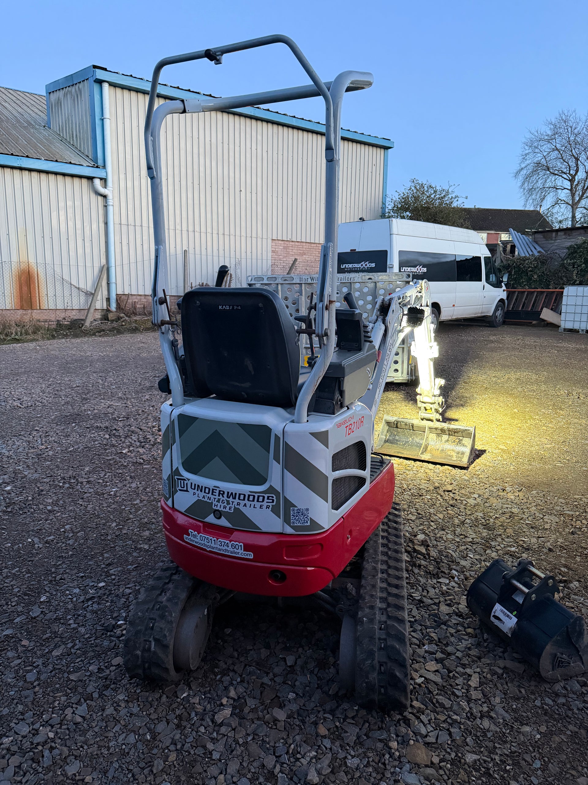 🏗️ 1T Micro Digger Hire